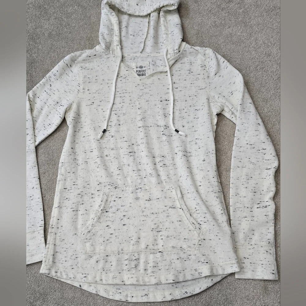 SO Junior's Long Sleeve Hoodie Size Small - Picture 2 of 6